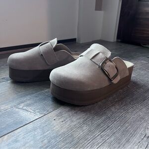 Cushionaire Platform Clogs Casual Birkenstock Style Size 7